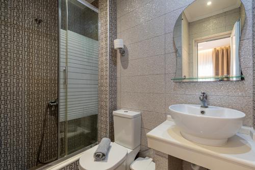 family_suite_a1_a8_702