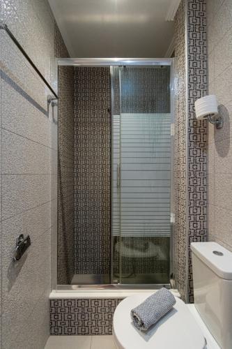 family_suite_a1_a8_703