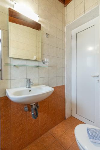 triple_studio_a4_8179